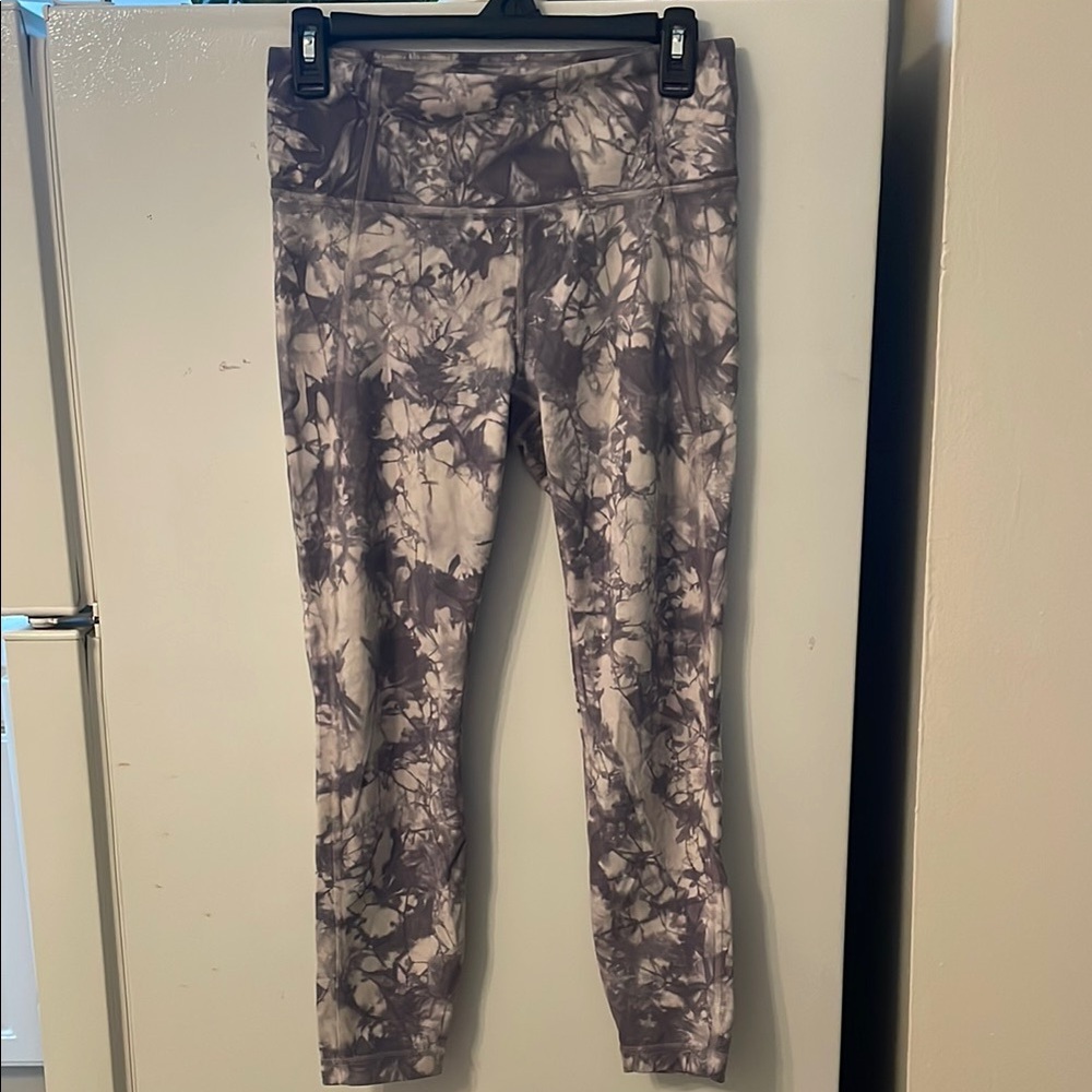 Athleta Women's Size Medium Floral Tie Dye Print‎ Leggings